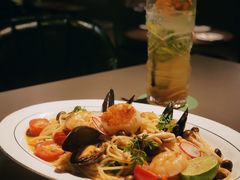 -Oasis Bar & Grill