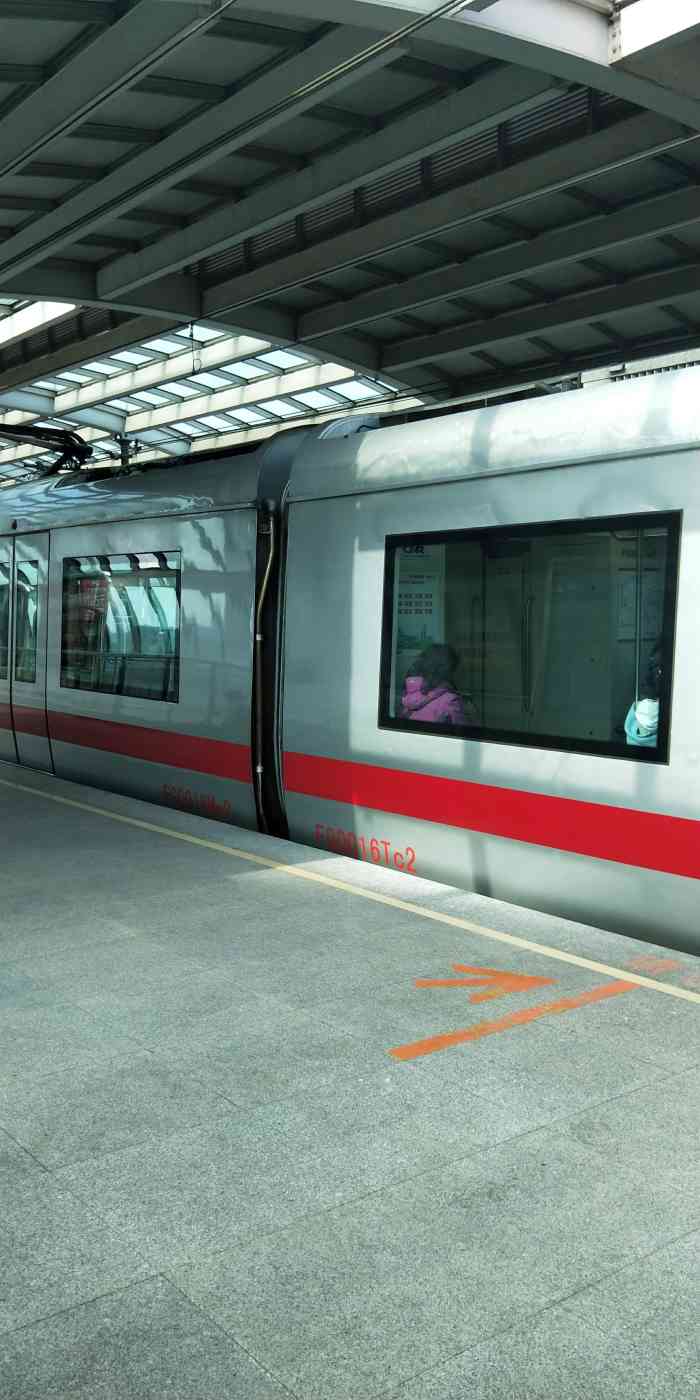 金家街(地铁站)-"金家街快轨站平时经常去的两个站是保税区.