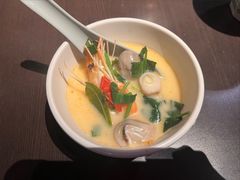 -大头虾越式风味餐厅(光明广场店)