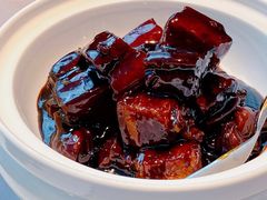 百叶结红烧肉-屋里厢上海菜馆
