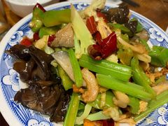 -百味地锅鸡(铜山路店)