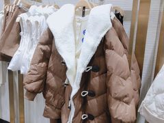 -URBAN REVIVO(济南世茂广场店)
