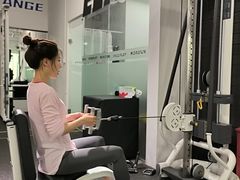 -汗水空间私教健身连锁(SM广场店)
