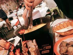 -鲜入围煮花胶鸡海鲜火锅