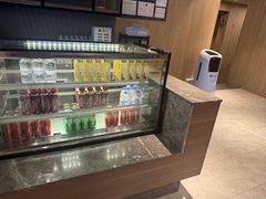 -汉庭优佳(上海娄山关路地铁站店)