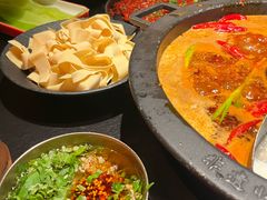 -晓宇重庆火锅(西安荟聚店)