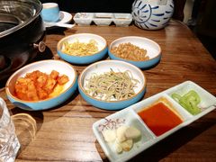 -明洞阿姨·韩式酱蟹烤肉·创意料理(三元桥店)