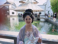 -宝蝶记汉服体验馆