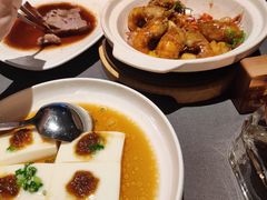 招牌砂锅罗氏虾-小炳胜(卓悦中心店)