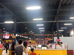 -嘿哟动霸CHUA·新潮玩运动娱乐中心·蹦床滑冰团建乐园