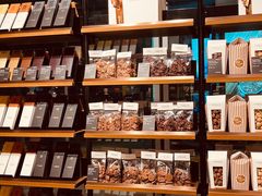 -Laderach 莱德拉(上海环贸iapm店)