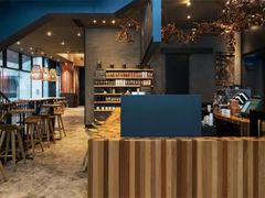 -星巴克(上海虹桥新天地二店)