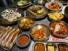 -草家酱蟹炭火烤肉店(珲春南路二店)