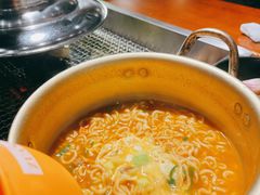 辛拉面-肉甲韩国木炭烤肉(新壹街1店)