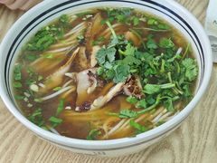 -小马牛肉面·牛骨熬制(南京博物院店)