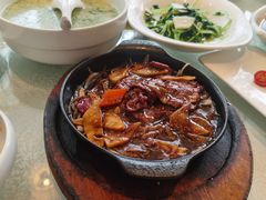 石锅烧肥肠-東城故事·尋找姆媽的味道(玉兰路店)
