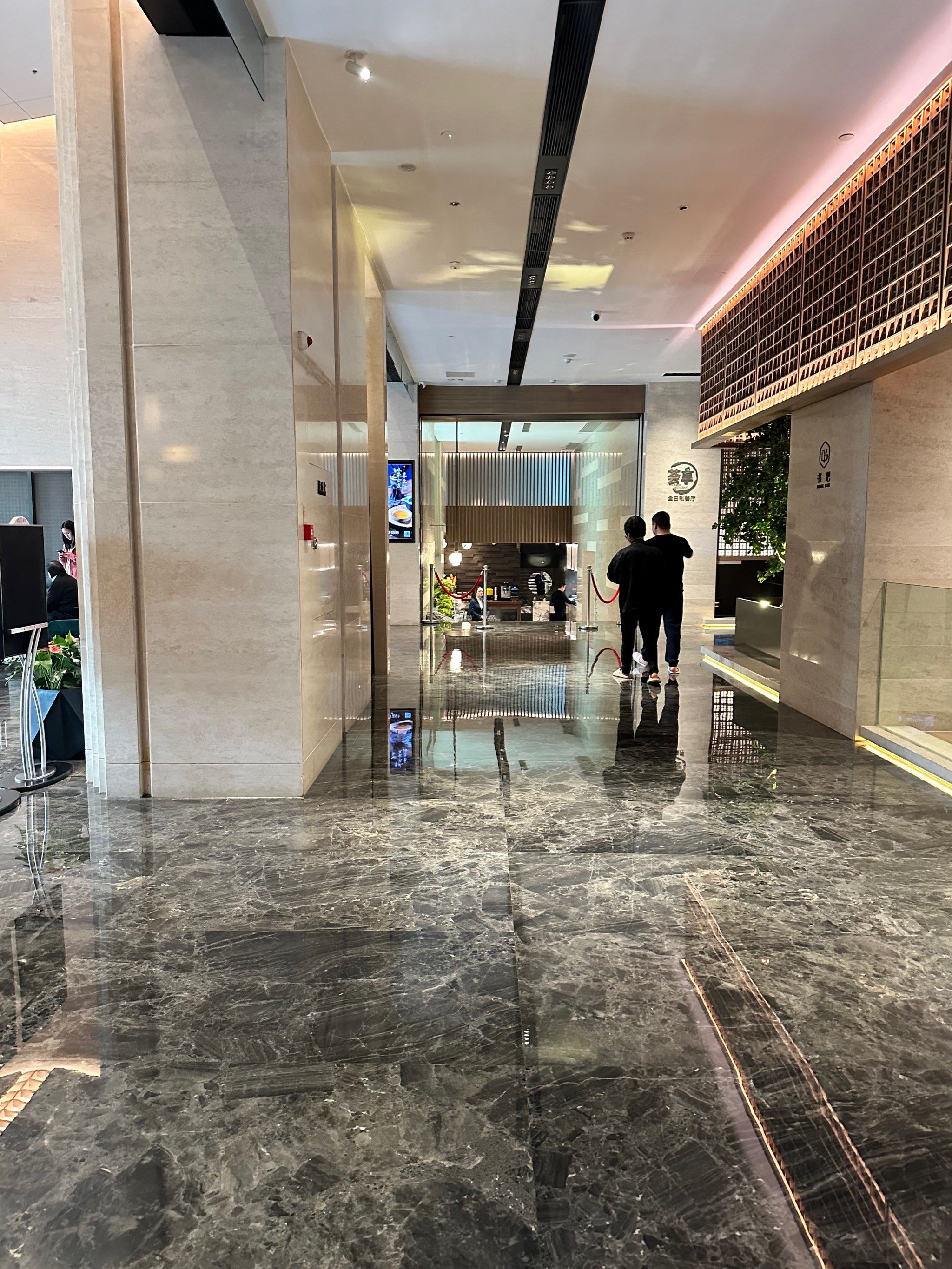 延年酒店 高铁站旁 交通便利 出差路过长沙的推荐选择