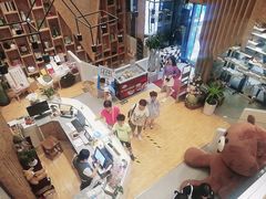 -新华里咖啡书吧(新华书店小寨店)