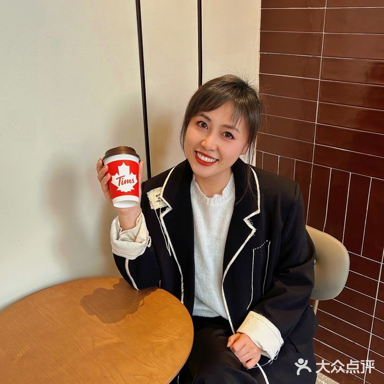 温州首家‼️爆红Tims咖啡终于来银泰啦～