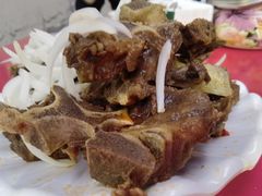 -烤肉小伙烤肉店