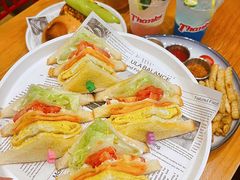 -Thanks美式餐厅(汉堡咖啡店)