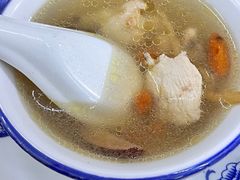 -威邵鸡煲(西华路总店)