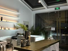 -UNI UNI(环亚凯瑟琳店)