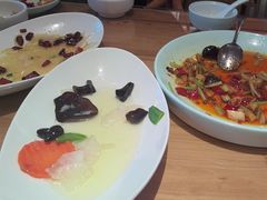 -严记小天府酸菜鱼(西四路店)