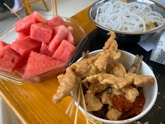 -黄利砖万峰林布依特色酸笋牛肉馆