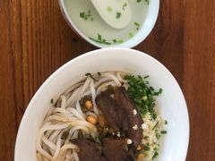 -牛八宝桂林米粉(八里庄店)