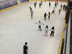 -正佳冰河湾真冰滑冰场