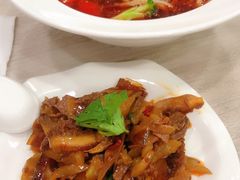 一品酸菜拌卤味-康师傅私房牛肉面(北京南站店)