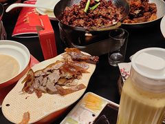 -阿瓦山寨·湘菜现炒·剁椒鱼头王(咸阳总店)