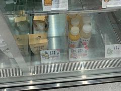 面包甜点陈列柜-喜茶(上海奉贤宝龙店)