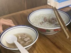 -云阿蛮云南生烫牛肉米线(奉贤路店)