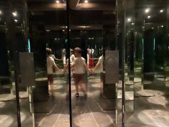 -穹六人间 people 6(岳阳路店)