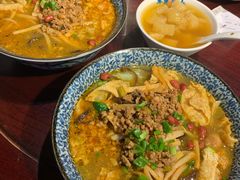 柳州螺蛳粉-粉家柳州螺蛳粉(杨宅路店)