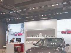 -TESLA 特斯拉(上海太古汇体验店)
