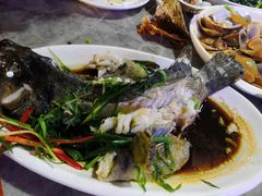 -四川小胡子海鲜(丁村万人海鲜广场店)