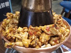 -超越炭火牛蛙火锅鸡(河东店)