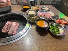 -香猪坊韩国烤肉专属门店(魏公村店)