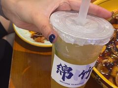-休记光头香辣蟹干锅(绵竹店)