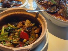 -八府香鸭·啫啫煲(华山路店)