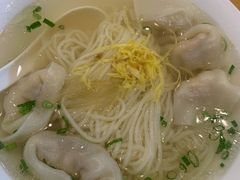 虾仁馄饨面-鼎泰丰(嘉年华•海信广场VILLAGE店)