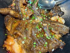 锅烧深海碟鱼头-大份-开海·红岛海鲜虾水饺(石老人店)