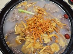 -九寨沟特色牦牛肉汤锅