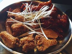 韩式炸鸡拼盘-MI WU FACTORY米屋美食工厂餐厅(绿地店)