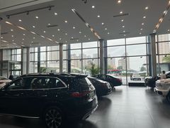 -天津波士信达奔驰4S店(卫津南路店)