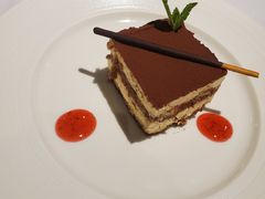 -Erman岩烧牛排(虹桥南丰城店)