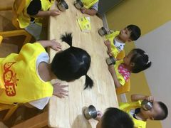 -想象乐创意早教托育中心(殷高西路店)